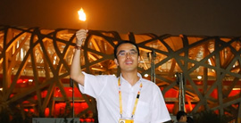 信達(dá)董事長(zhǎng)在鳥巢