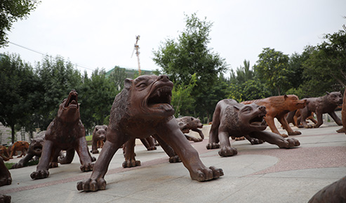 信達(dá)電通點(diǎn)亮劉若望系列雕塑作品