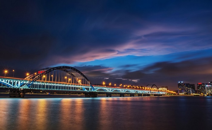 新基建下橋梁照明之思