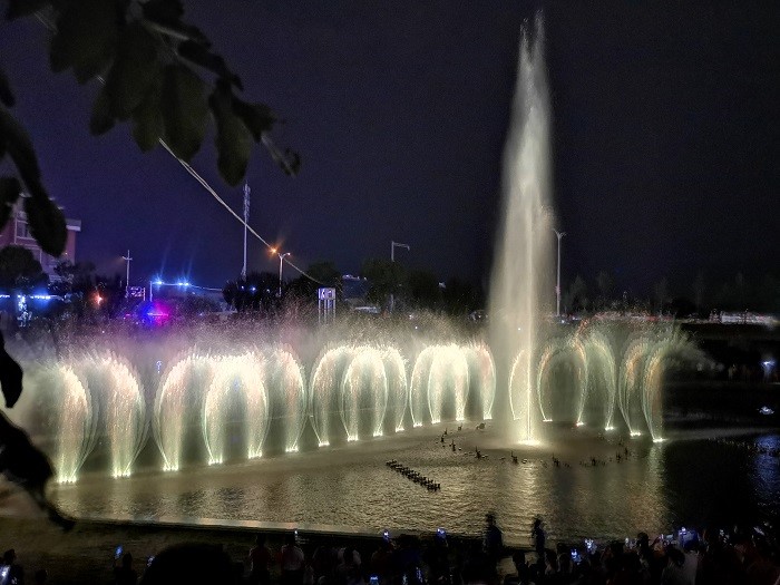 當水景碰上照明，美得一塌糊涂！01